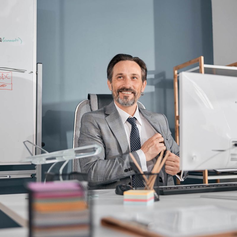 cheerful-businessman-in-gray-suit-working-in-moder-2021-09-03-14-19-38-utc.jpg cheerful-businessman-in-gray-suit-working-in-moder-2021-09-03-14-19-38-utc.jpg